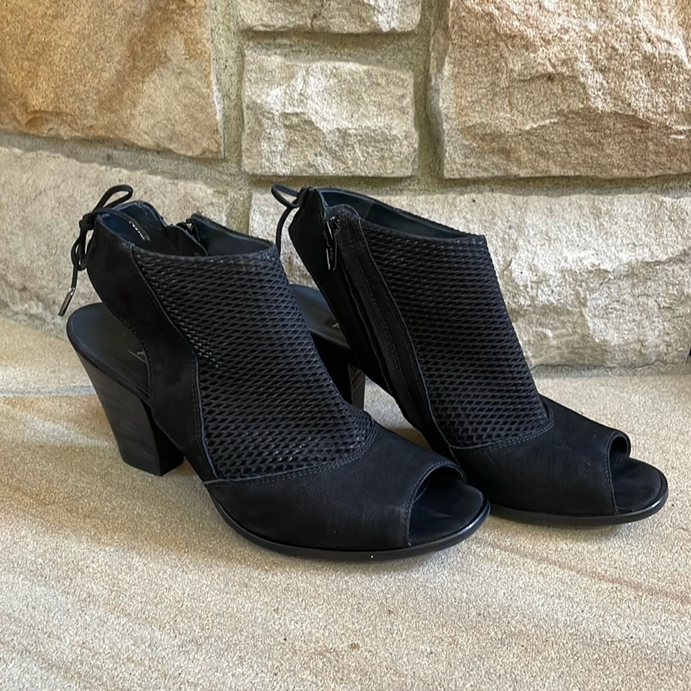 Paul green open toed heels black size 9